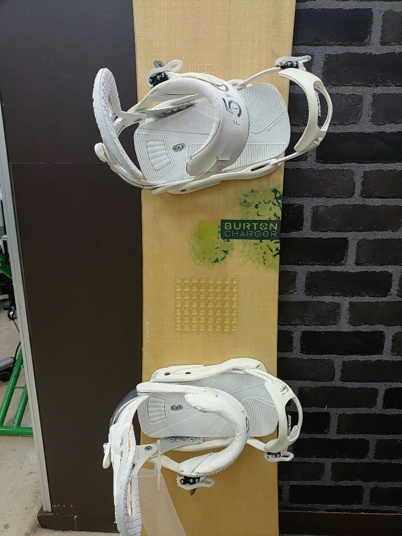 BURTONスノーボード　DRAKEビンディング　２点セット　初心者　ファースト