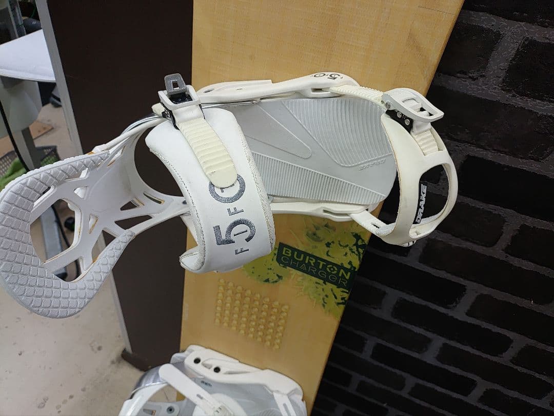 BURTONスノーボード　DRAKEビンディング　２点セット　初心者　ファースト