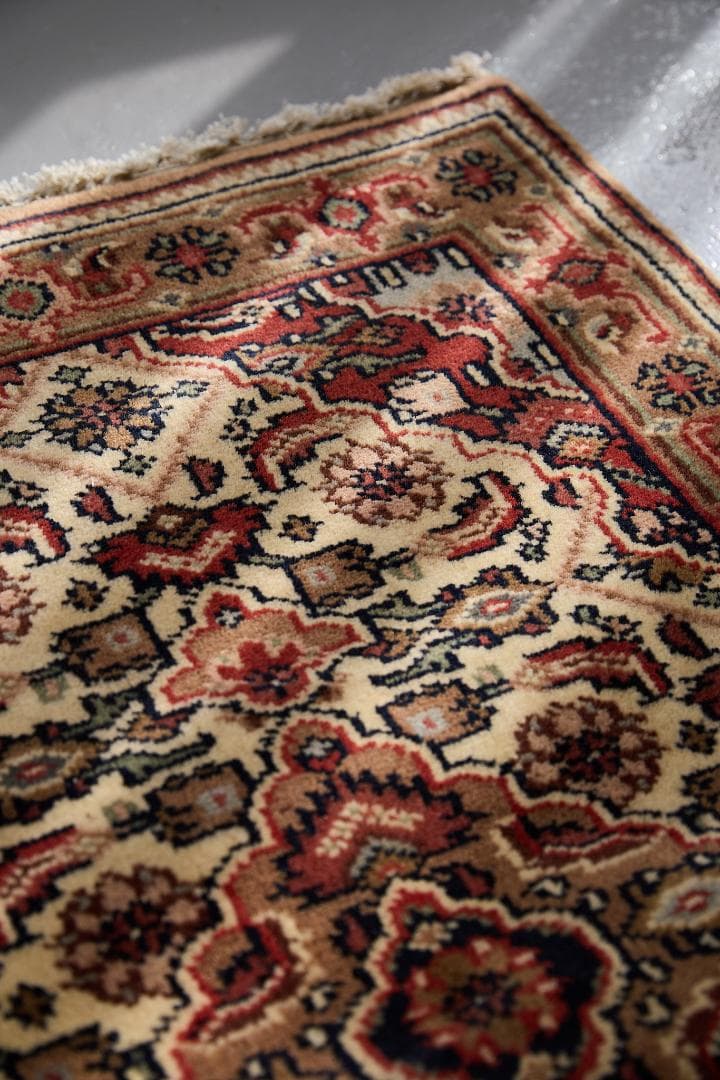 ヴィンテージラグ　ペルシャ絨毯　ハマダン産（96×61cm）赤　アイボリー　緑