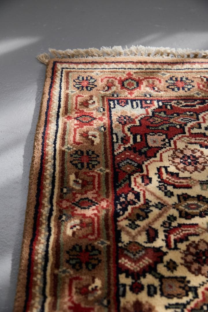 ヴィンテージラグ　ペルシャ絨毯　ハマダン産（96×61cm）赤　アイボリー　緑