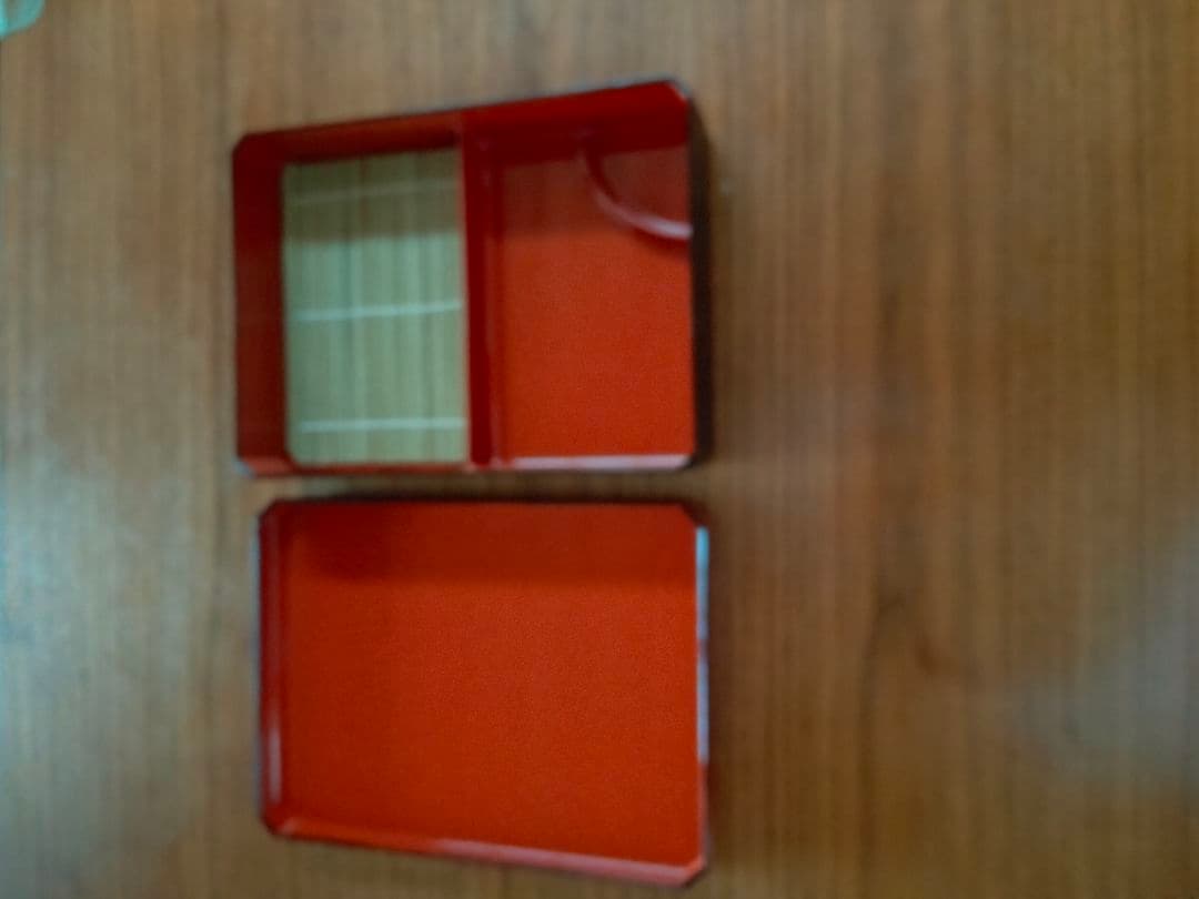 業務用お弁当箱　又は　天ざる　　まだ　一回使用だけです