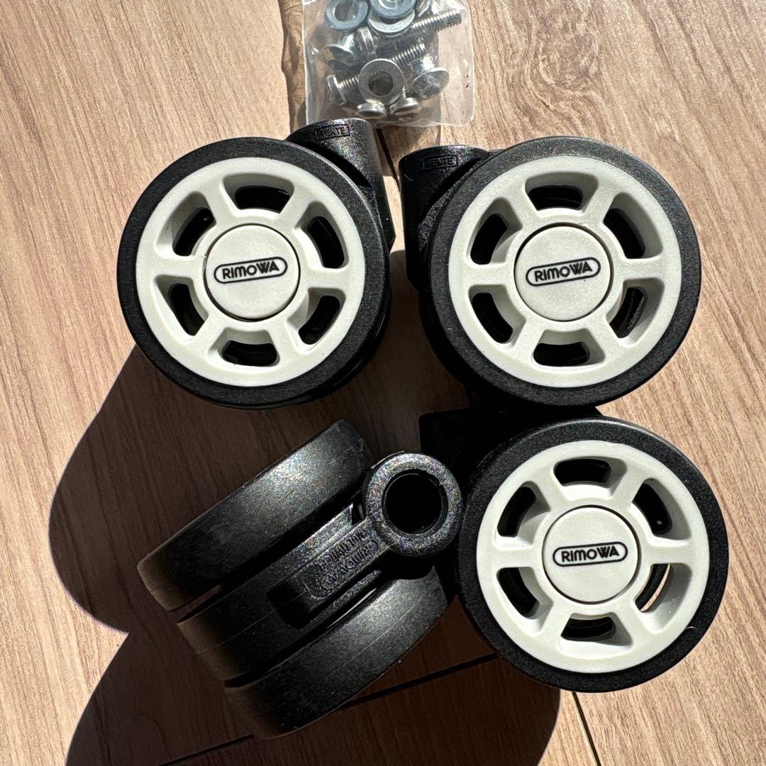 【未使用品】RIMOWA リモワ　4輪　マルチホイール　キャスター