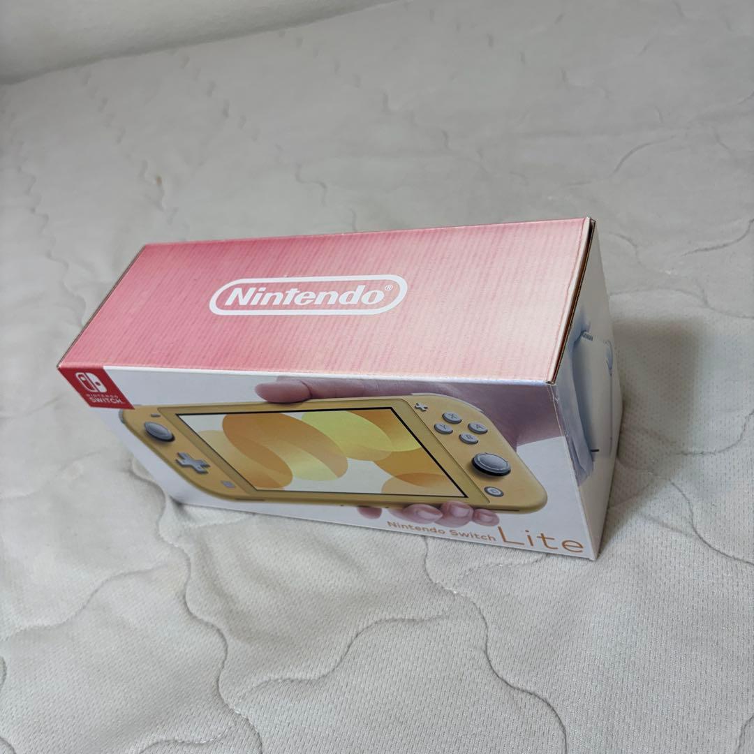 Nintendo Switch Lite イエロー 充電器 箱付き