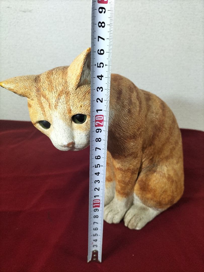 リアルなかわいい猫の置物 オレンジと白　最終値下げ