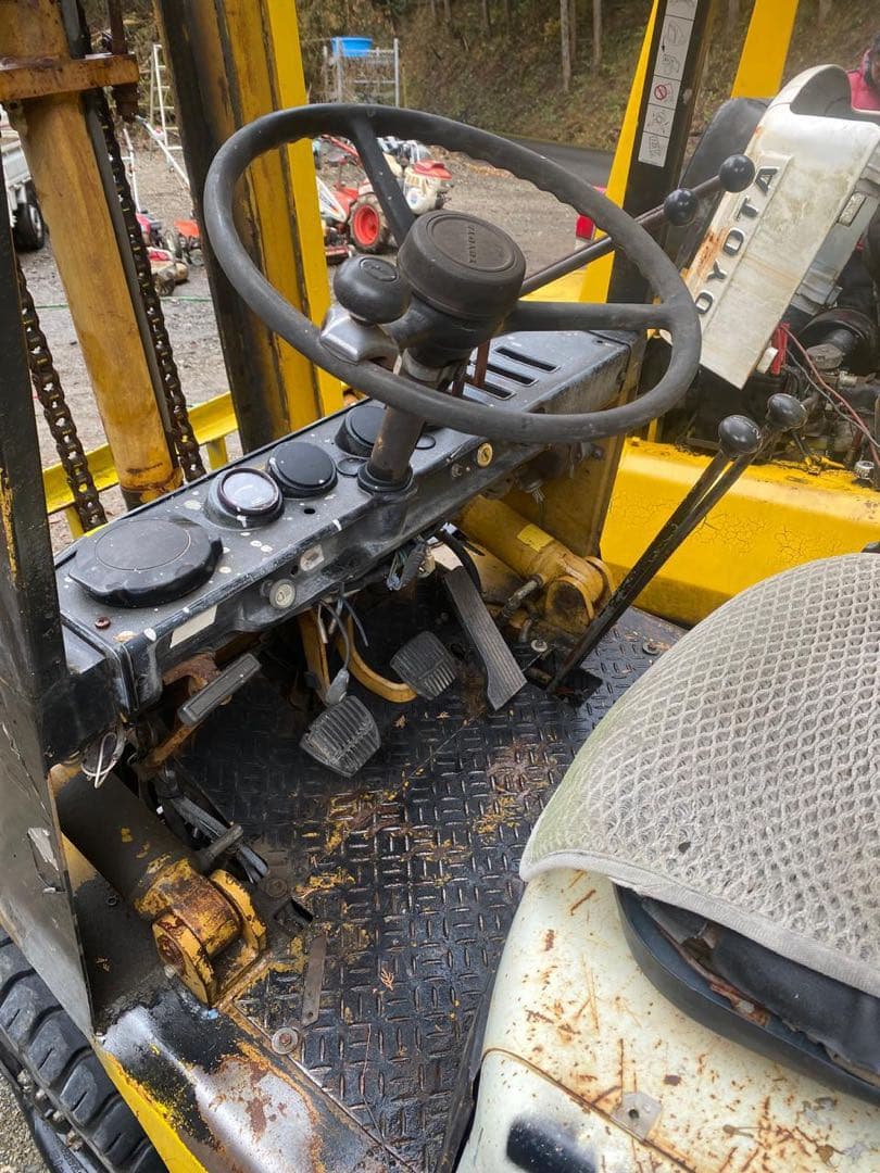 トヨタ フォークリフト イエロー