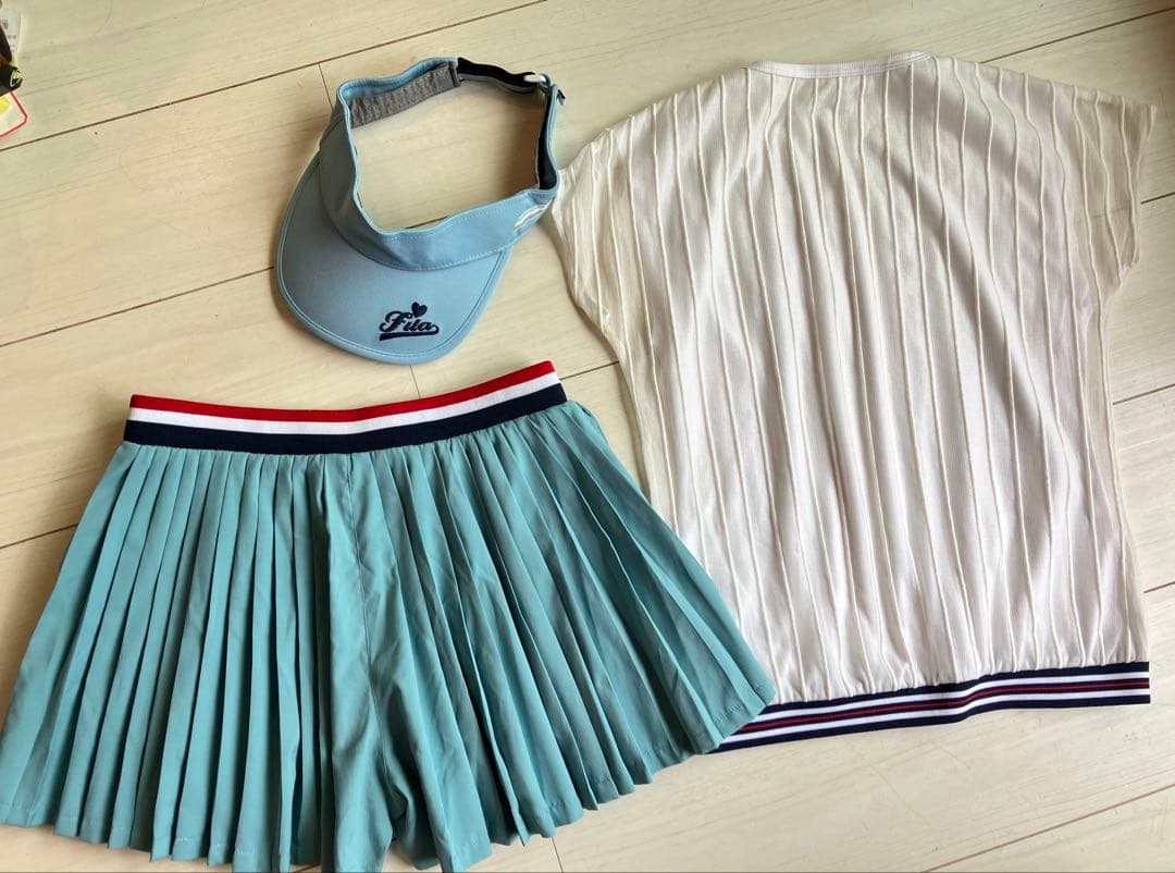 FILAフィラ＊オーガンジーシアートップスとプリーツキュロットパンツ上下セットS