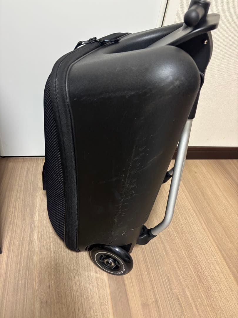 正規店購入　マイクロスケーター　ラゲッジイージー　子供が乗れるスーツケース