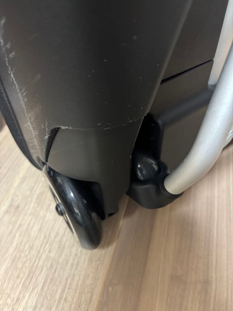 正規店購入　マイクロスケーター　ラゲッジイージー　子供が乗れるスーツケース