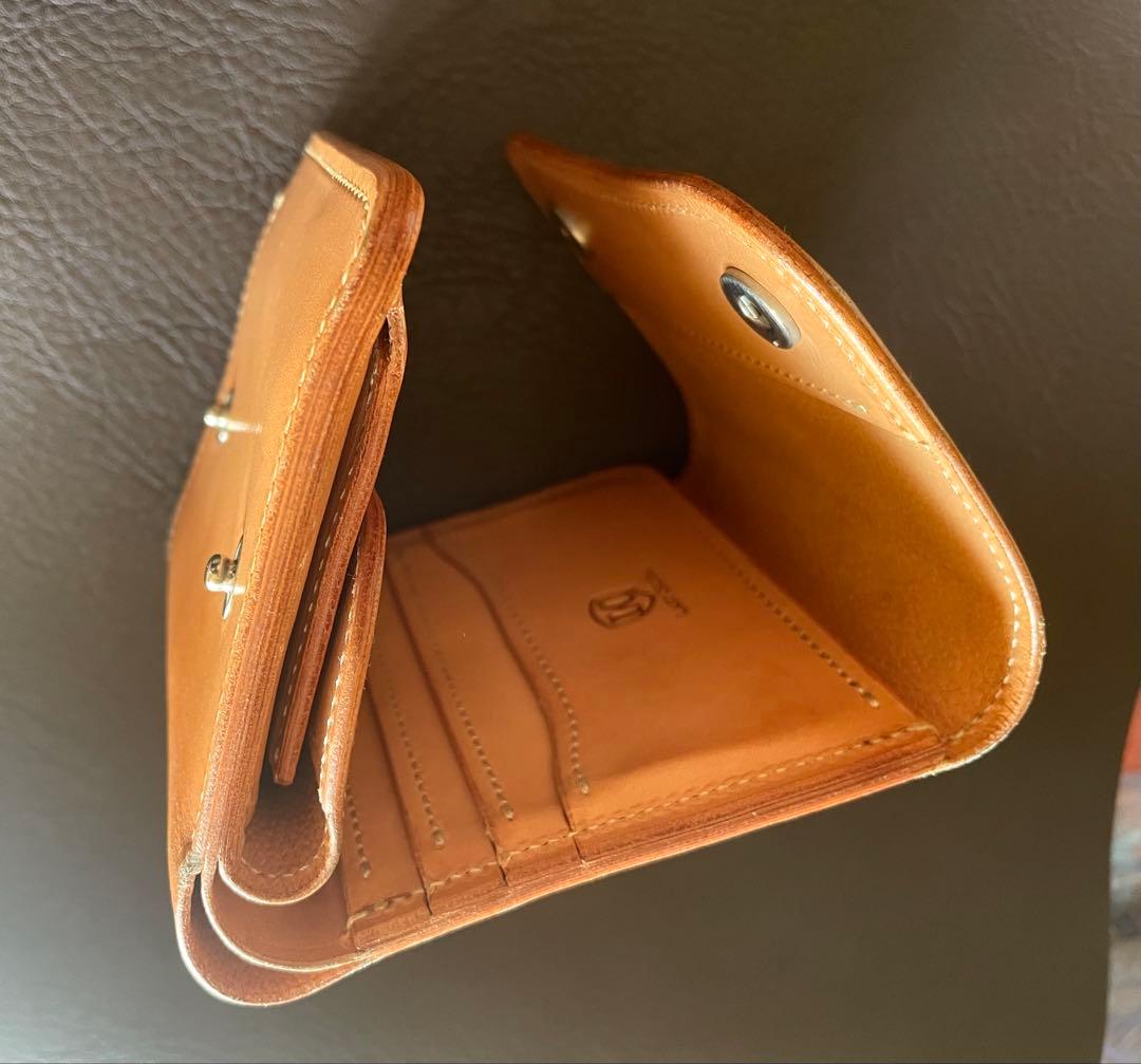 ラストクロップス折り財布（カスケード）