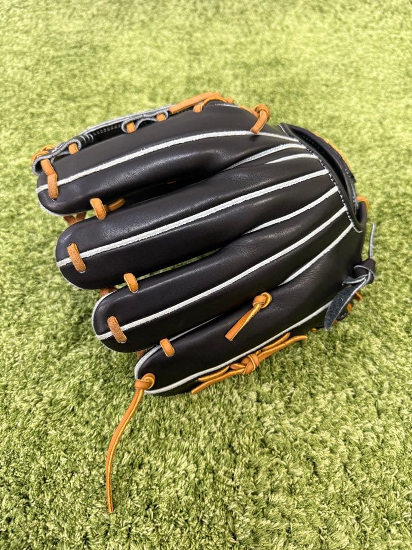 Ryu 硬式グローブ 黒 ホワイトステッチ 内野手用
