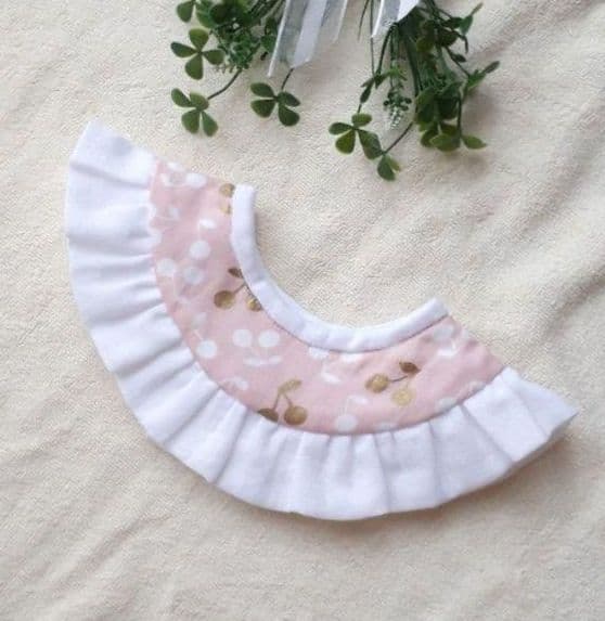 【送料無料】フリフリまんまるスタイ(チェリー×ホワイト)