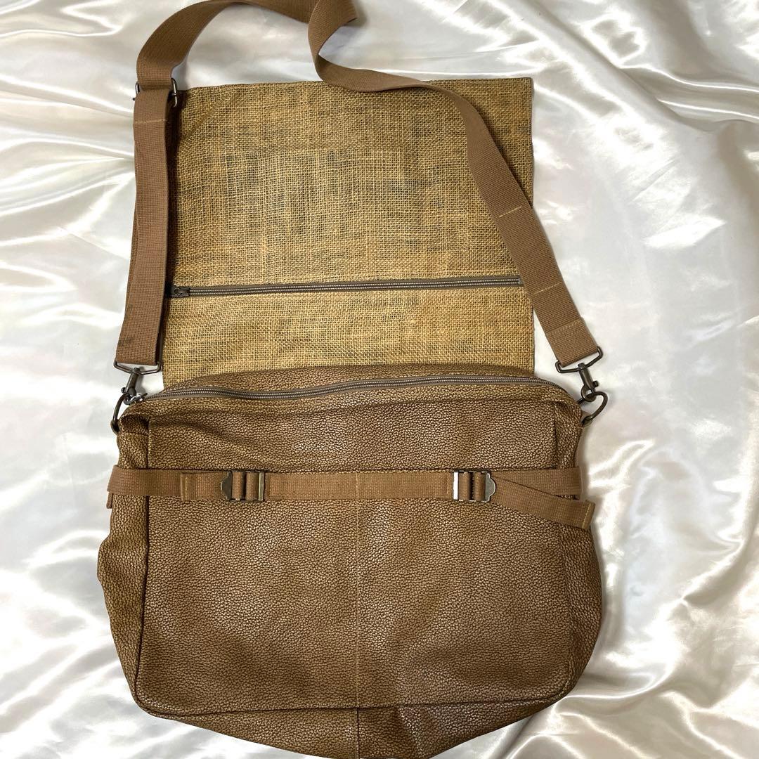 希少　アーカイブ　ビューティービースト　メッセンジャーバッグ