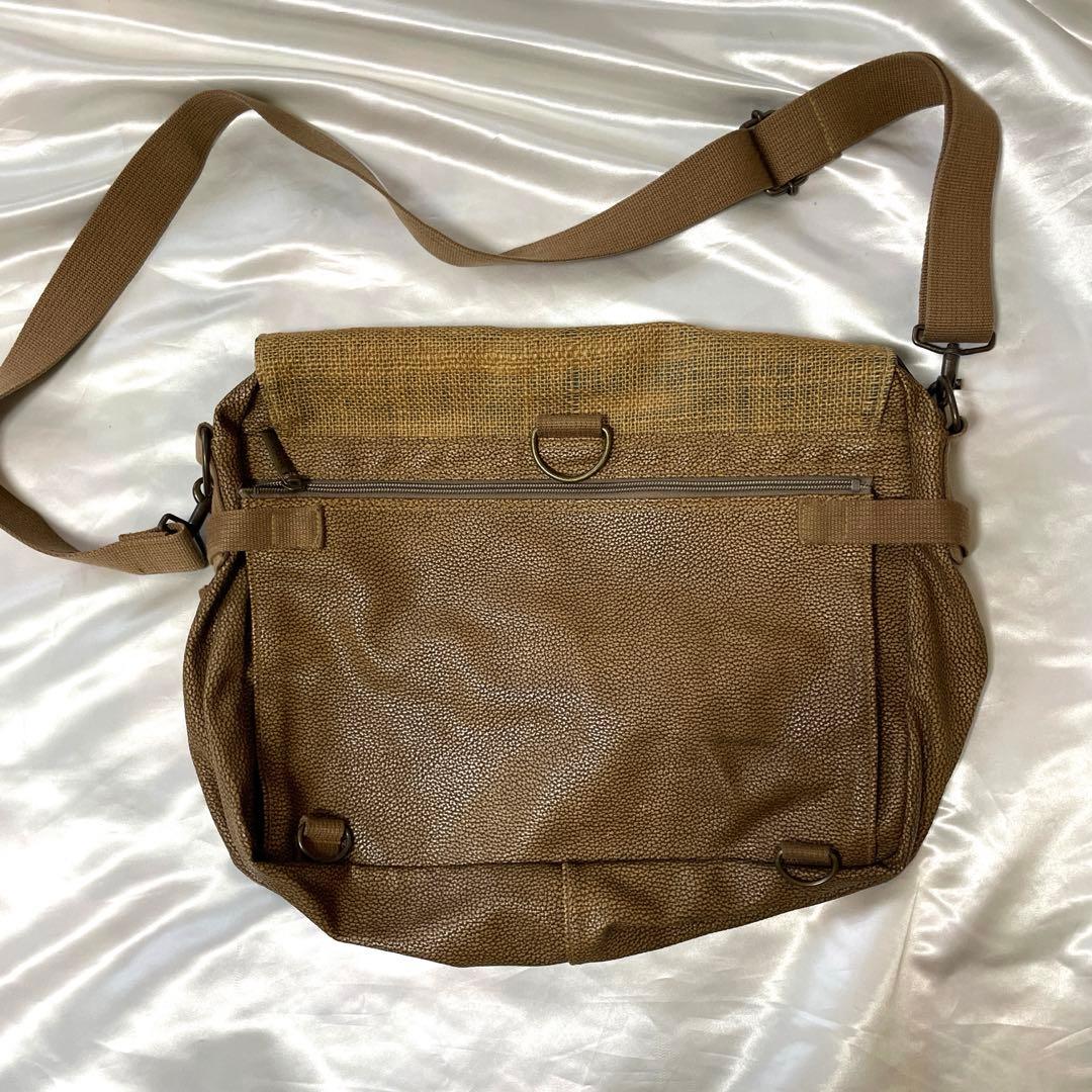 希少　アーカイブ　ビューティービースト　メッセンジャーバッグ