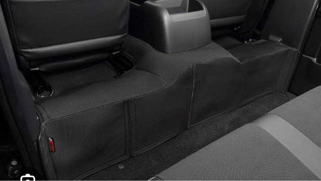 ハイエース200系標準ボディ　セカンドテーブル、オットマン、カップホルダー付き