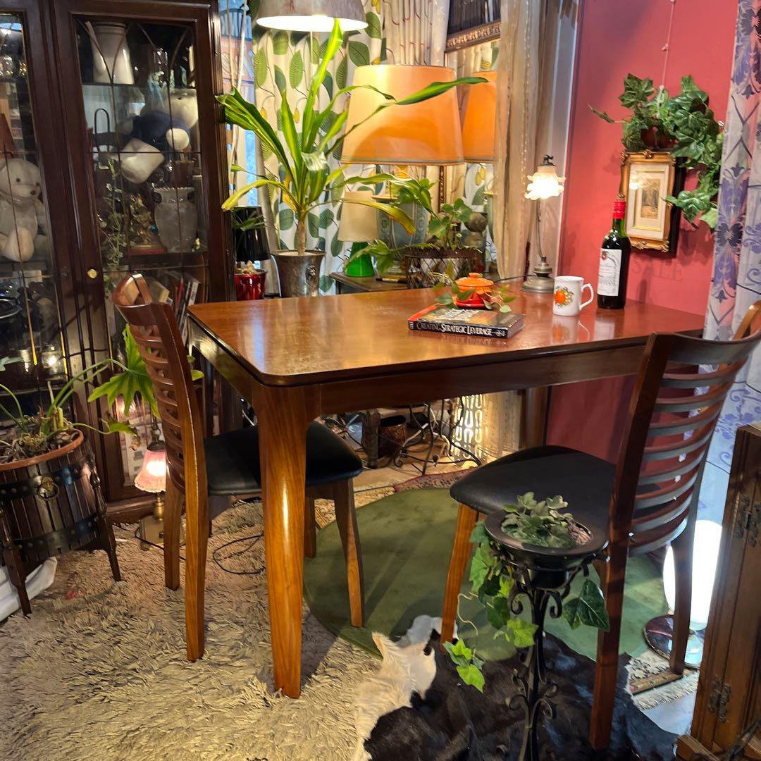 ヴィンテージ IDC OTSUKA ウォールナット材　ダイニングテーブル