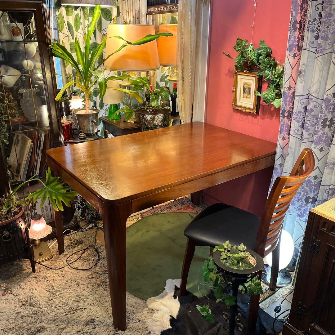 ヴィンテージ IDC OTSUKA ウォールナット材　ダイニングテーブル