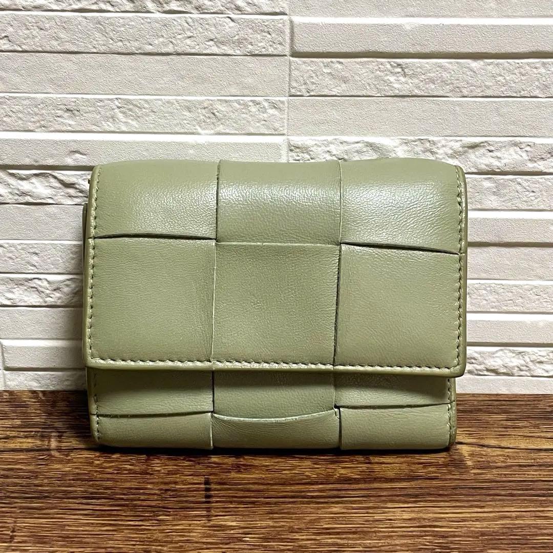 ボッテガ マキシ イントレチャート カセット 三つ折り 財布 グレージュ.