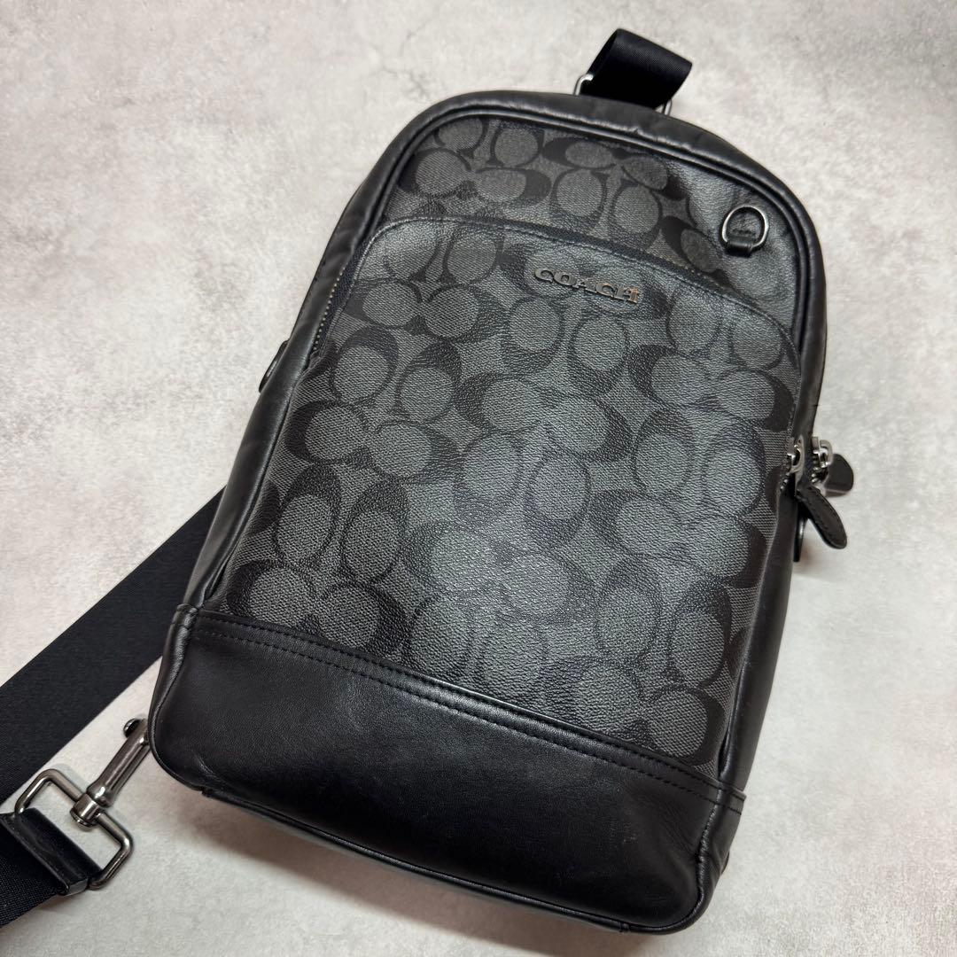 美品 コーチ ボディバッグ ショルダーバッグ クロスボディ C2932 斜め掛け