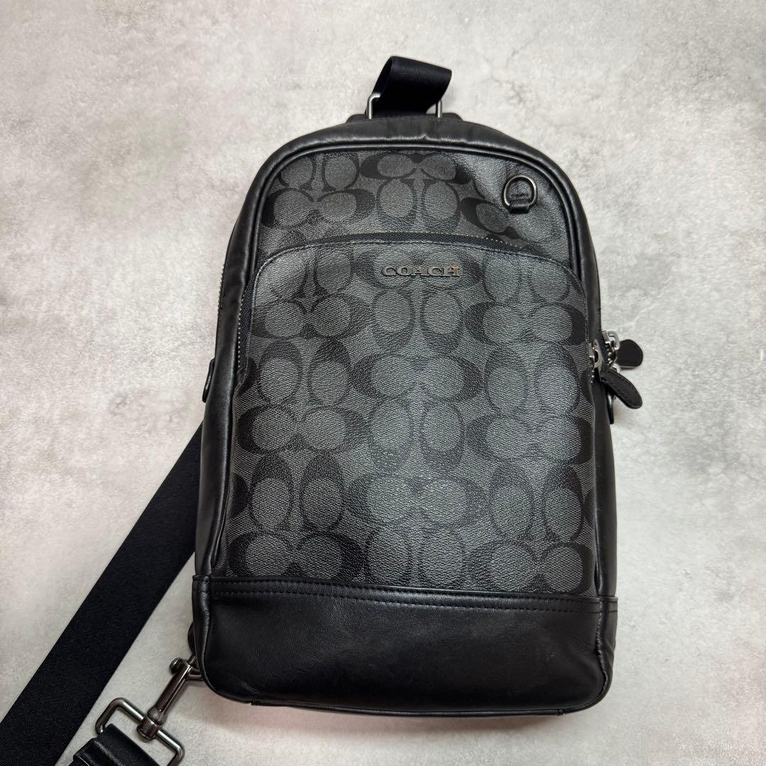 美品 コーチ ボディバッグ ショルダーバッグ クロスボディ C2932 斜め掛け