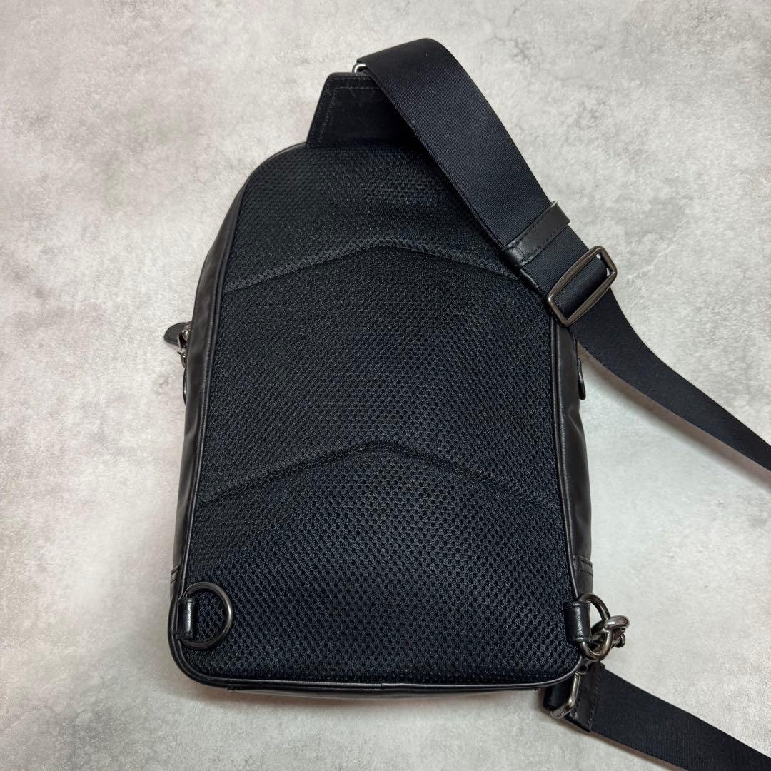 美品 コーチ ボディバッグ ショルダーバッグ クロスボディ C2932 斜め掛け