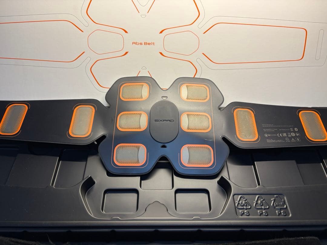 【お盆限定セール】【美品】シックスパッド　アブズベルト　S/M/L