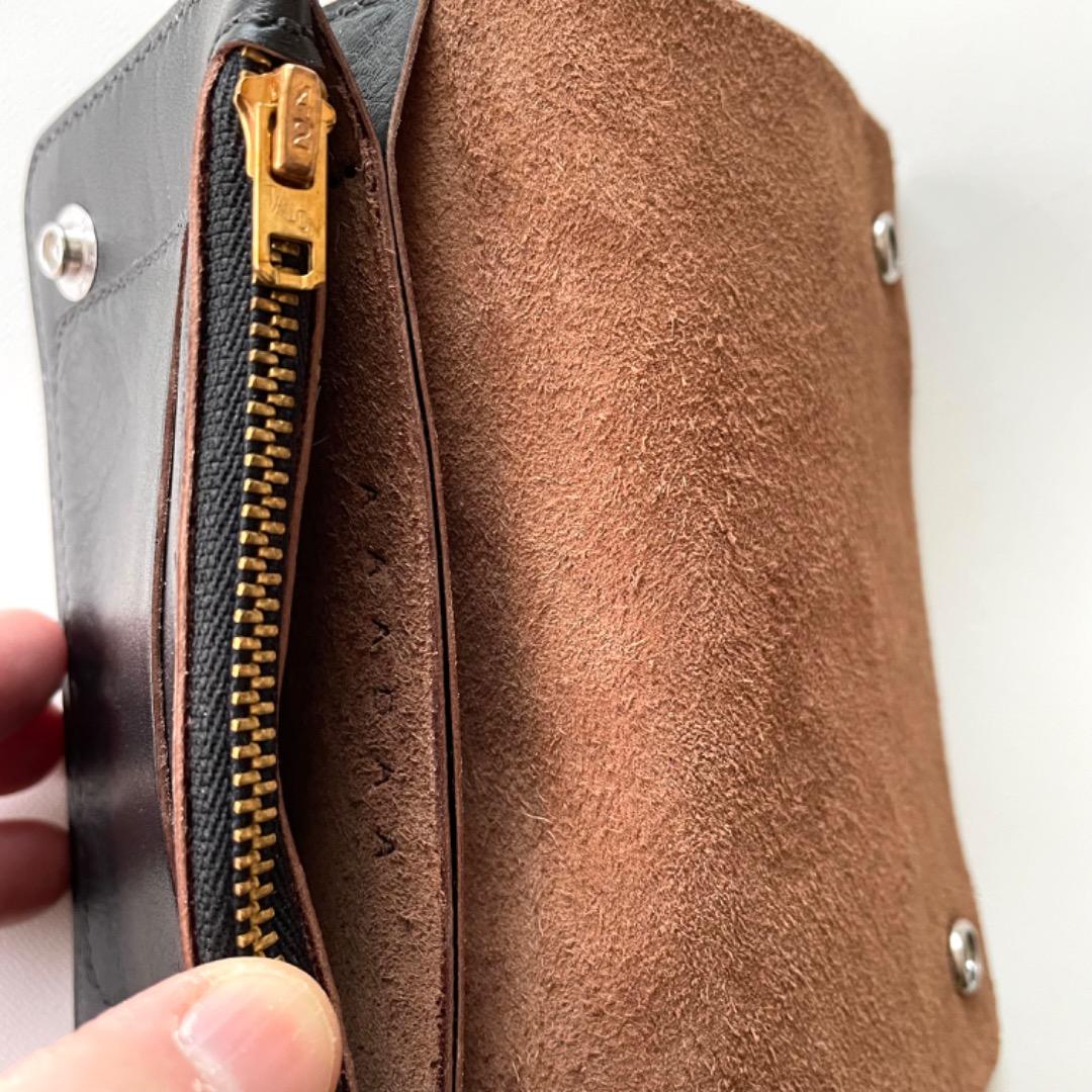ミドルトラッカーウォレット　ホースハイド　デッドストックジッパー　前面ポケット