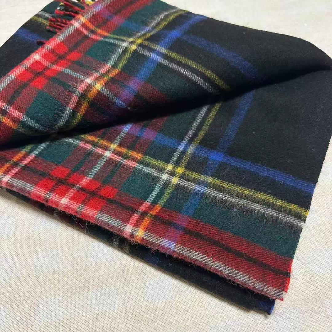 p*y様 ジョンストンズ カシミア 大判ブラックスチュワート ストール マフラー