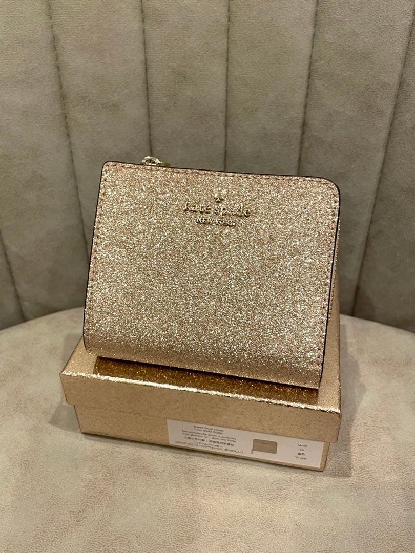 【新品・箱付き】kate spade スモールグリッターウォレット 二つ折り財布