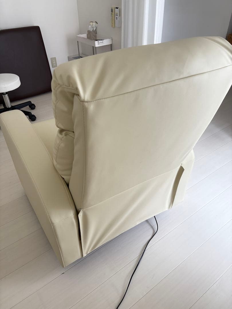 【美品】1人用電動ソファ レーニア リクライニング