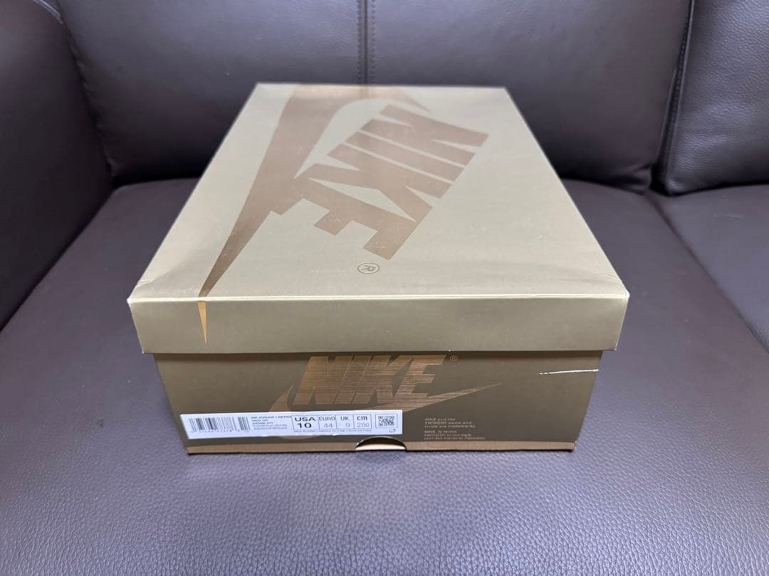 靴 Jordan 1 High OG \"Black and Gold\" 28cm