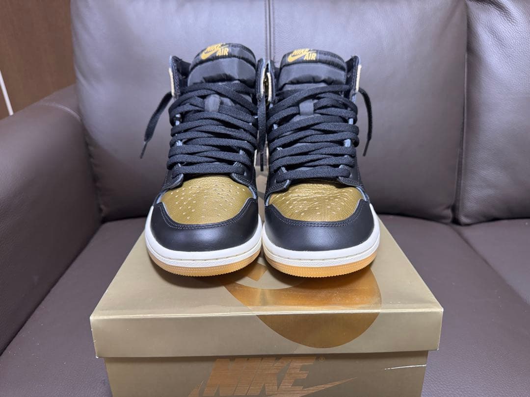 靴 Jordan 1 High OG \"Black and Gold\" 28cm