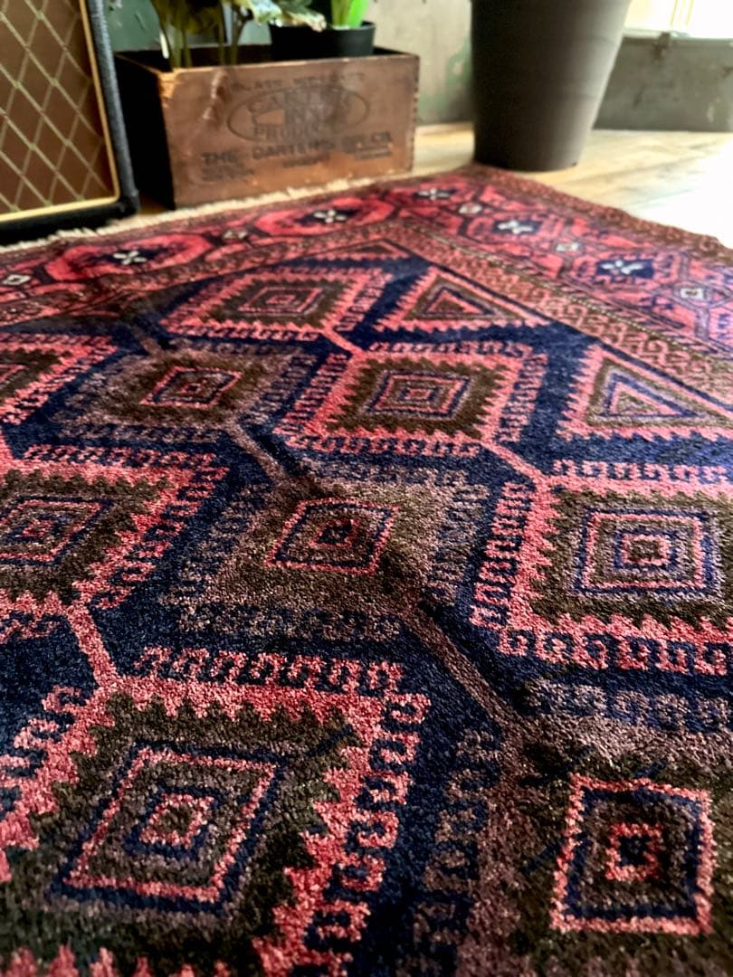 トライバルラグ　ヴィンテージラグ　アフガンラグ　バルーチ族　プリミティブアート