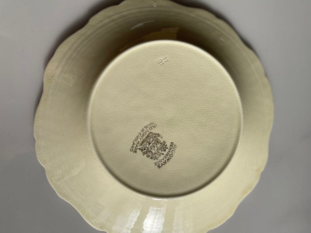 すずらんとバラのプレート