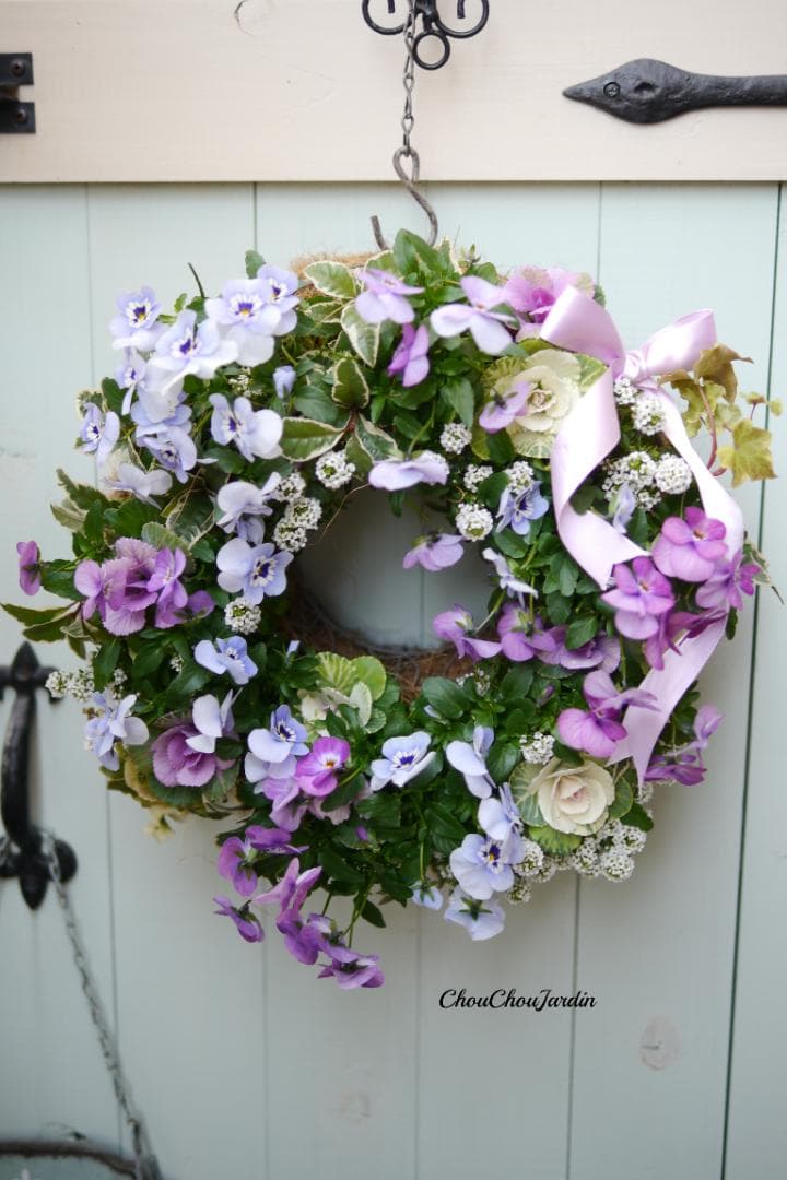 ニュアンスカラーのリース　寄せ植え　クリスマス　お正月