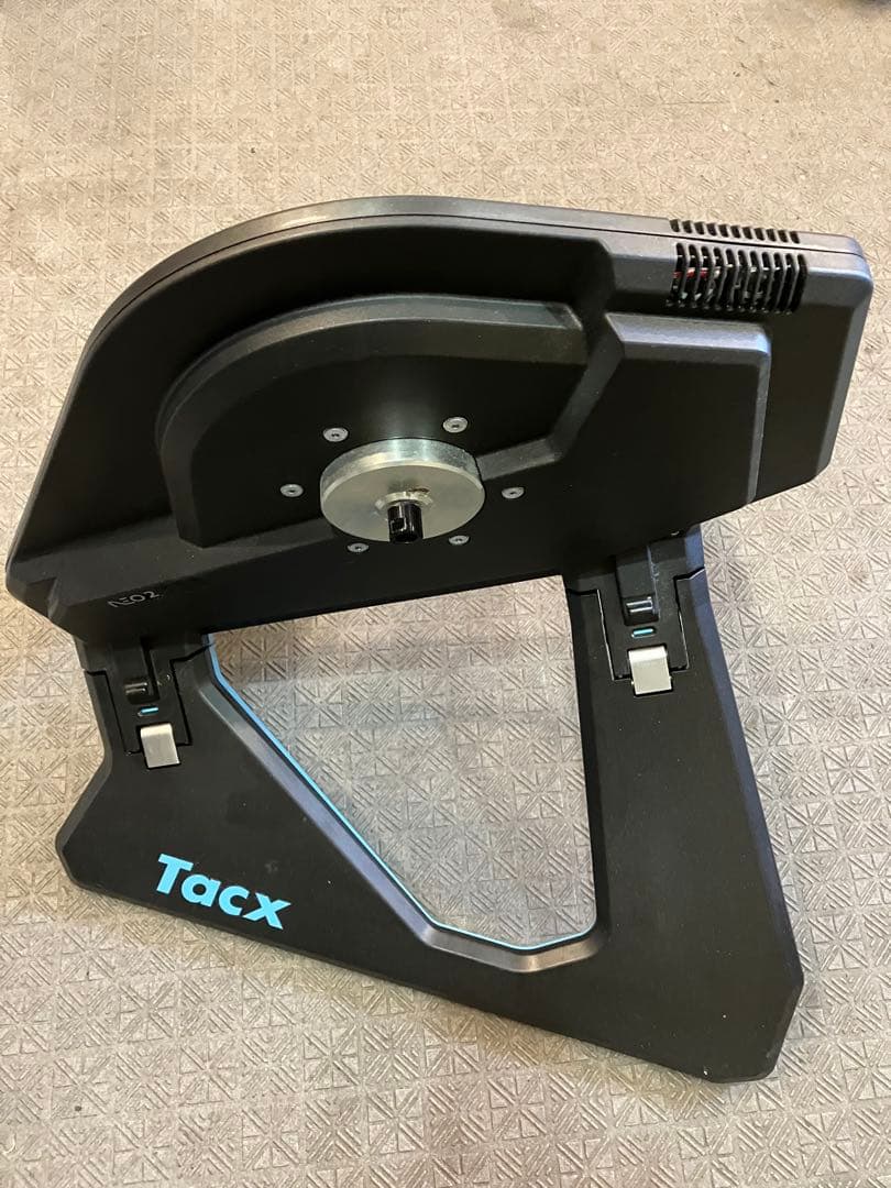 Tacx NEO 2 Smart トレーニングローラー