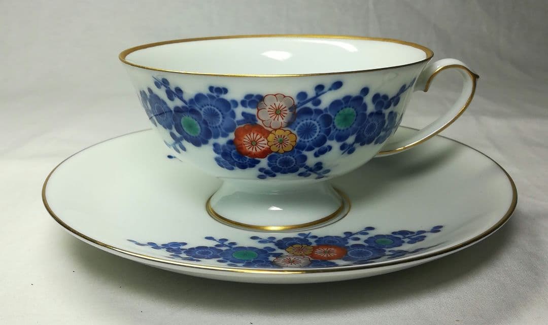 香蘭社　未使用　箱付き　カップ&ソーサー　五客セット　金彩　有田焼　茶碗　皿