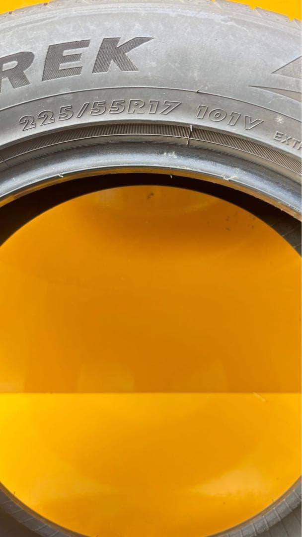 タイヤ・ホイール 225/55R17 101V MAXTREK MAXIMUS M2