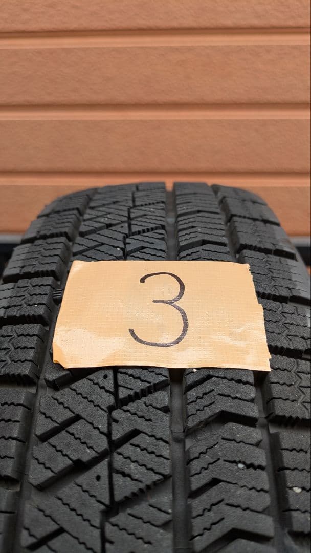 ブリヂストンBLIZZAK VRX2 14インチ2022年44週製造　美品　２本