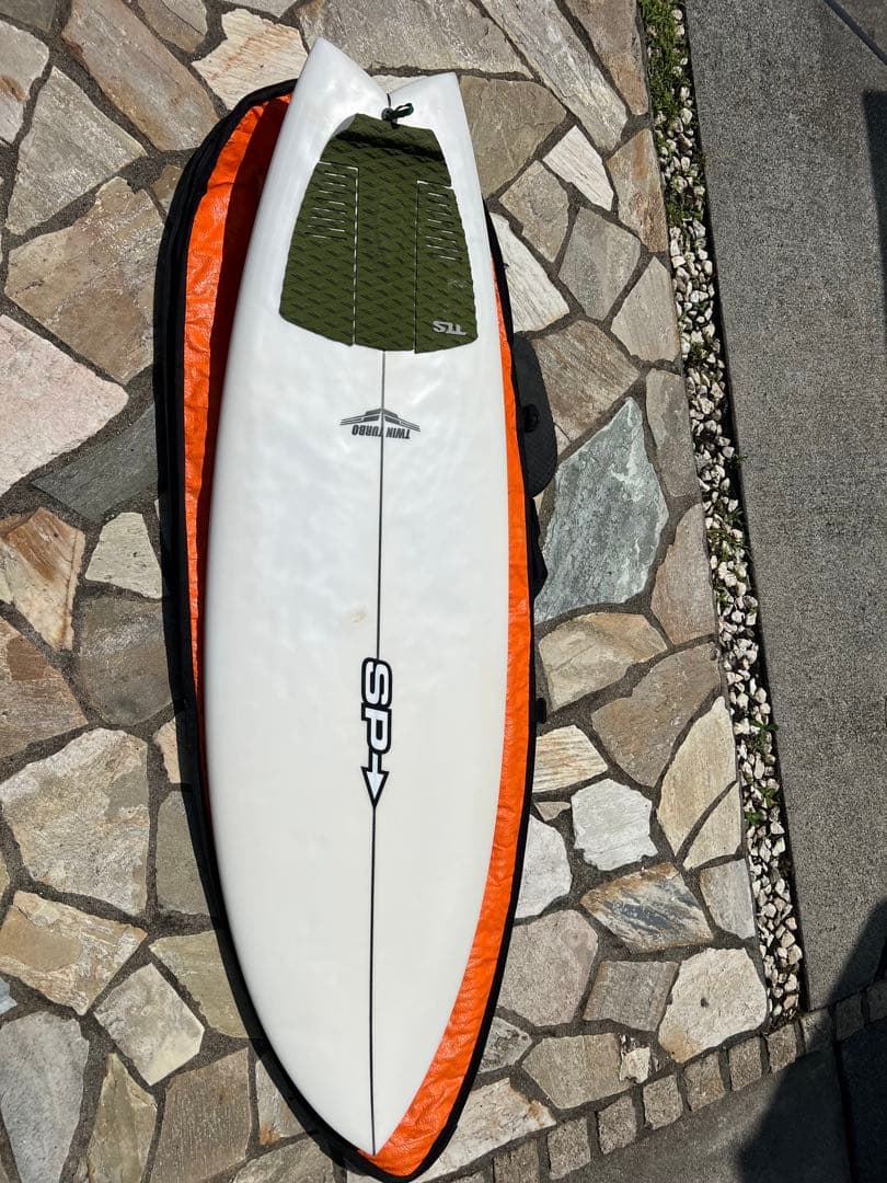 【専用】 スパロー　ツインターボ　スーパーチャージ　5’6 29L フィン付き