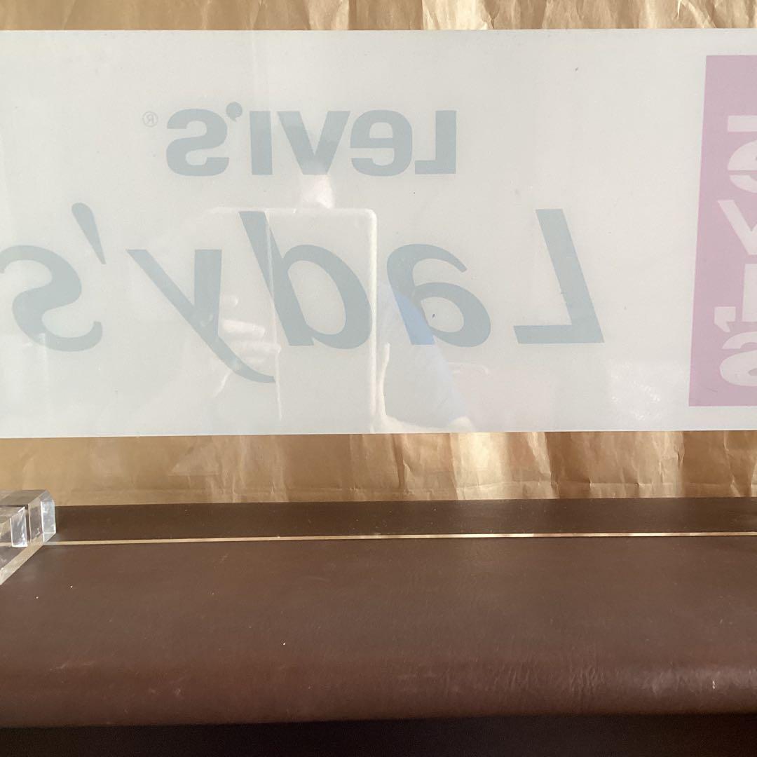 Levi's Ledy’s 看板