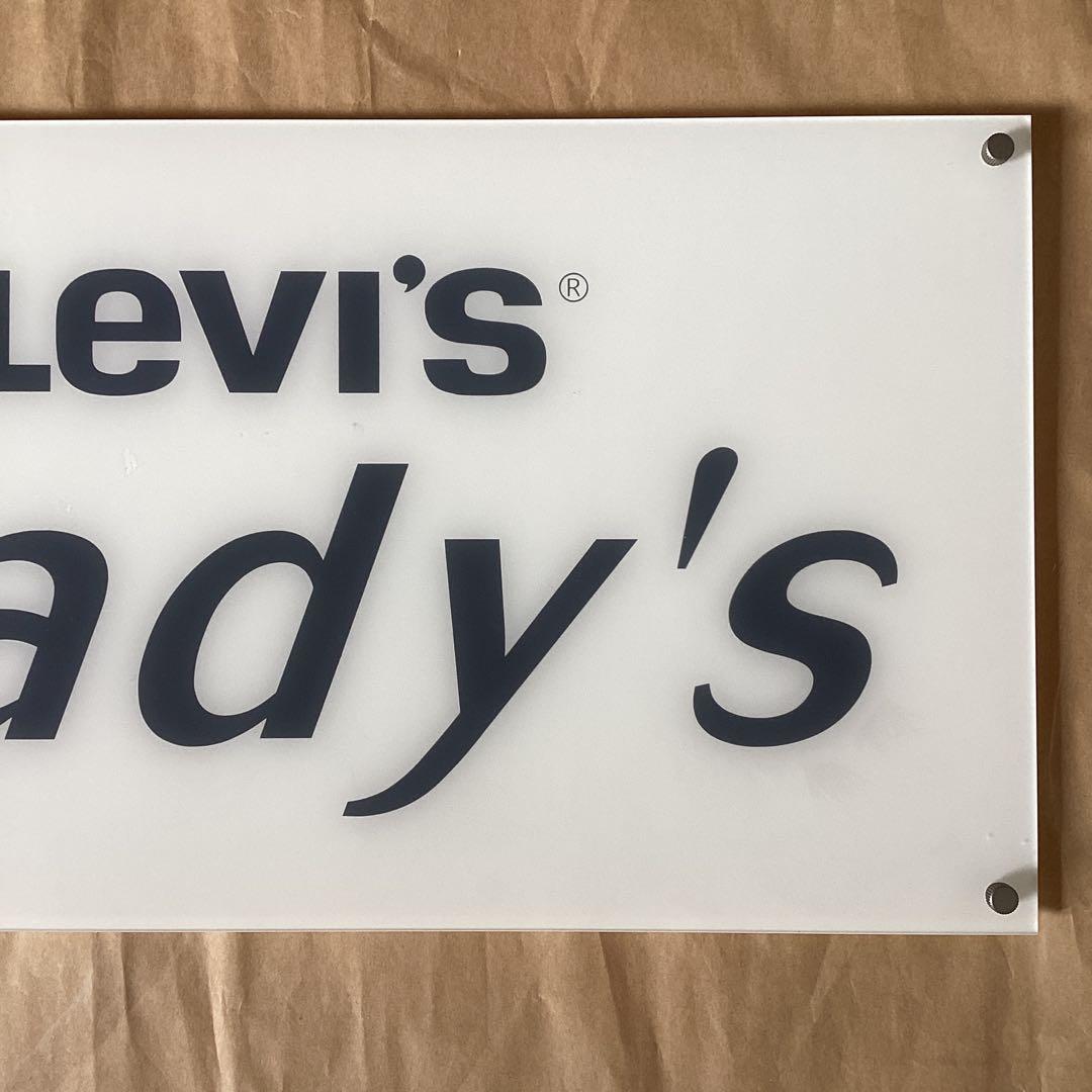 Levi's Ledy’s 看板