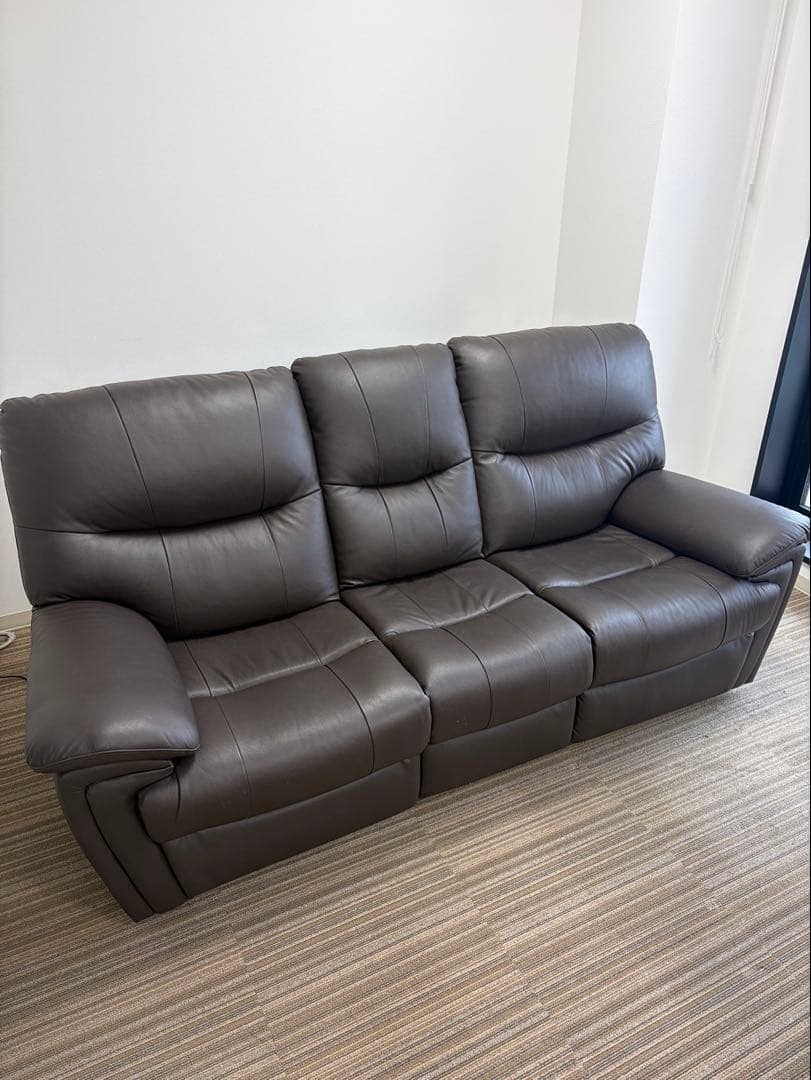 リクライニング機能付き3人掛けソファ