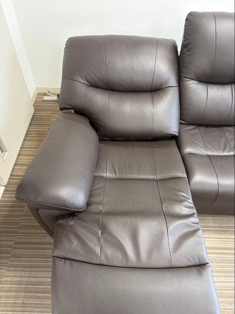 リクライニング機能付き3人掛けソファ