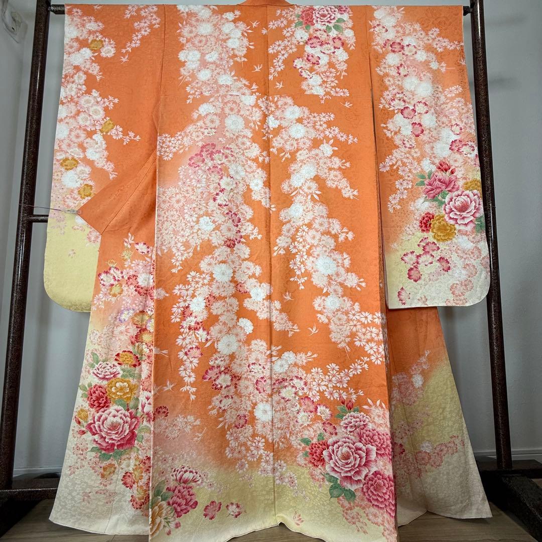 超美品　正絹　現代振袖　成人式　着物　169㎝　オレンジ　黄　桜柄　金駒　刺繍