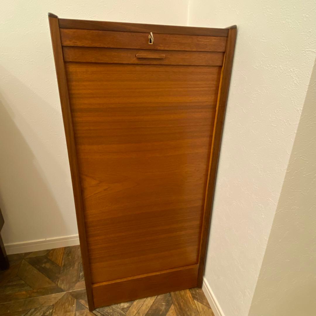 北欧家具　鍵付　デンマーク　チーク材　蛇腹キャビネット　ヴィンテージ