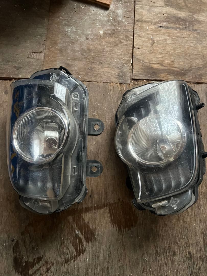 200系クラウンアスリート後期 純正フォグレンズ 2個セット