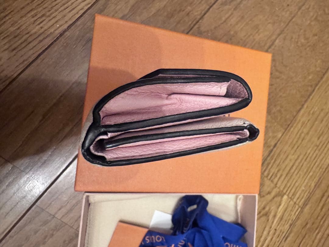 Louis Vuitton 三つ折り財布 黒とベージュ　確実正規品