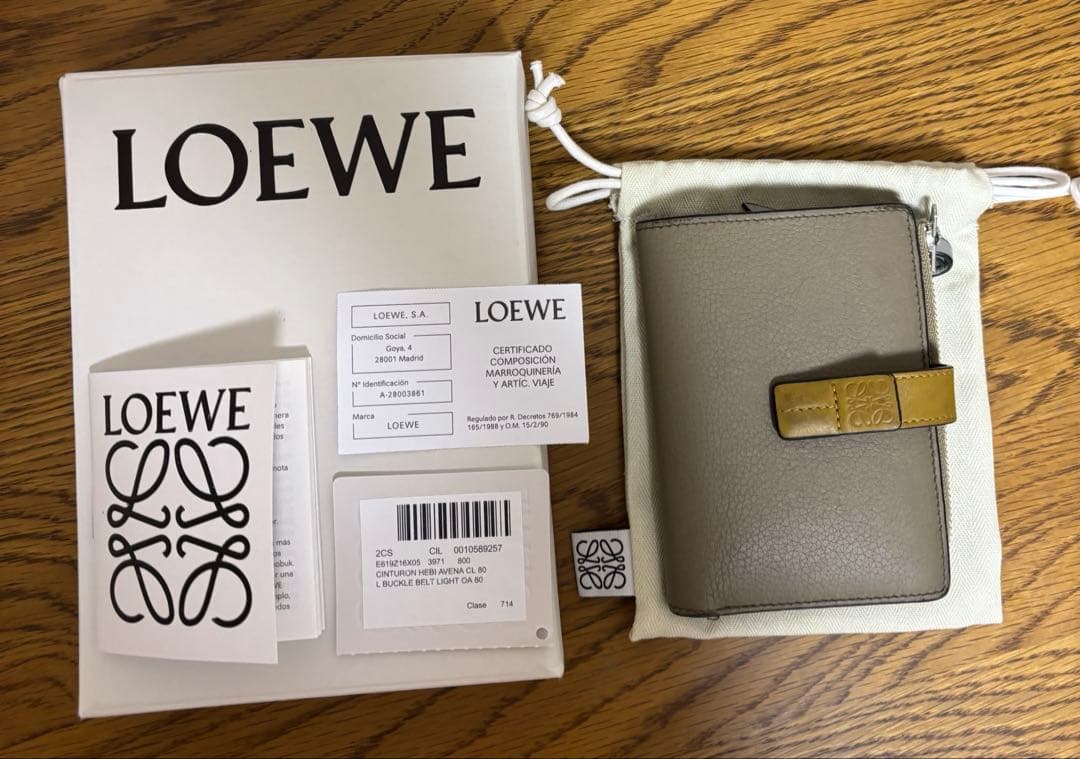 LOEWE 財布　二つ折り