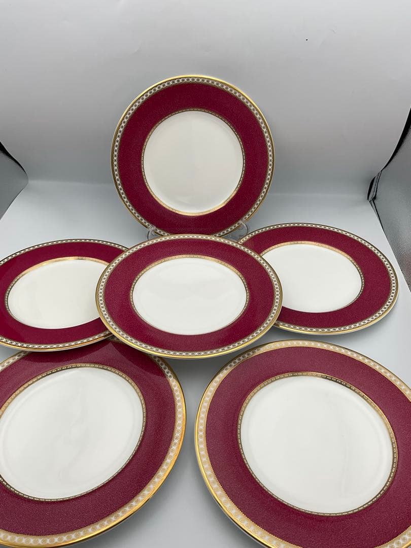 ウェッジウッド　ユーランダー　パウダールビー　プレート