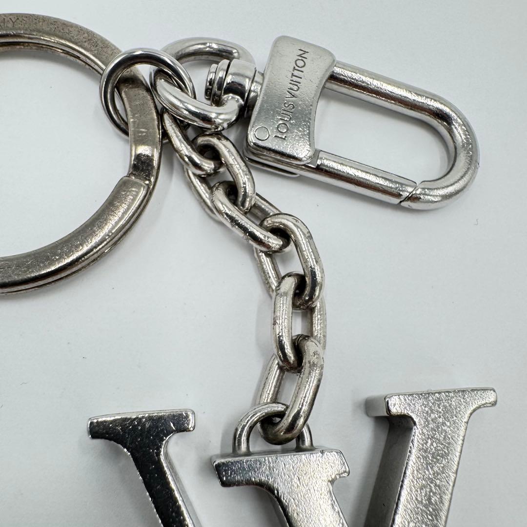 ルイヴィトン ポルトクレ イニシャル LV キーホルダー バッグチャーム
